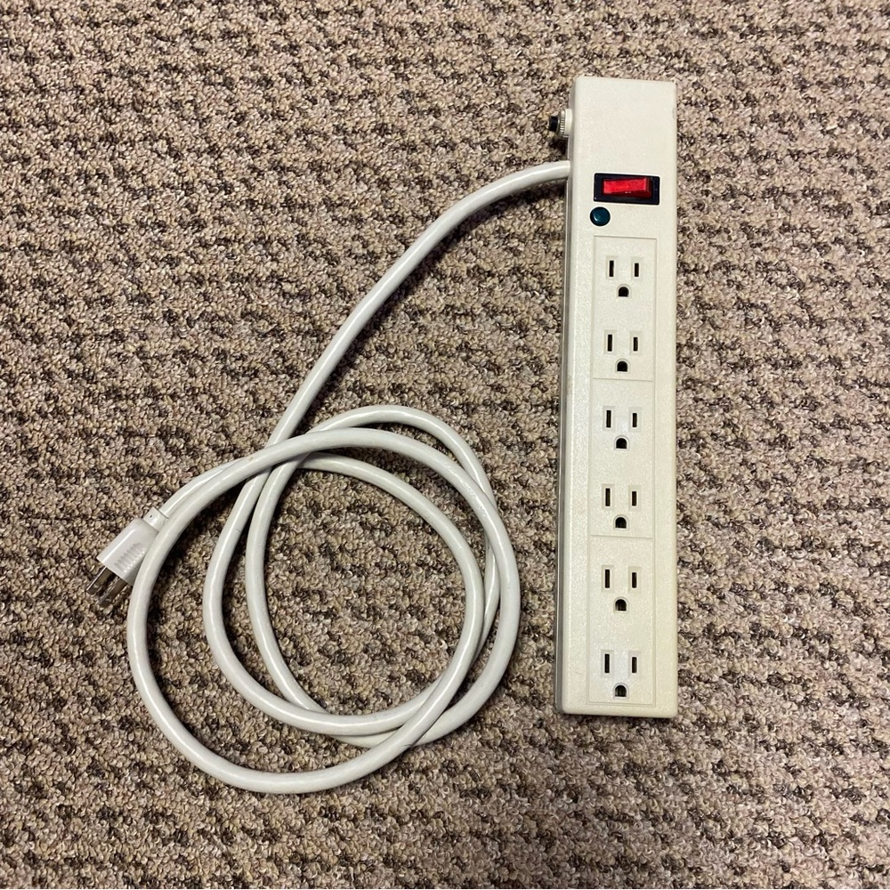 ‼️6-Outlet Power Strip‼️